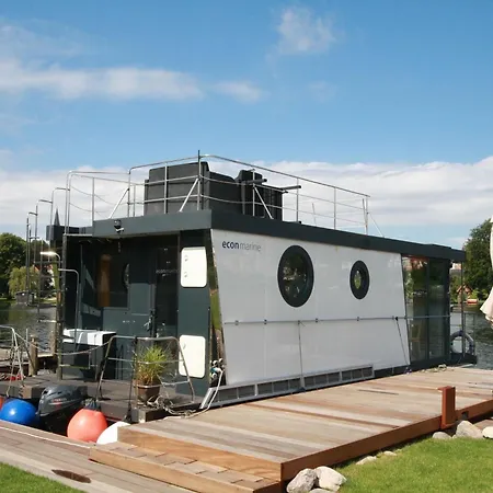 Hausboot Friedrich In Malchow *